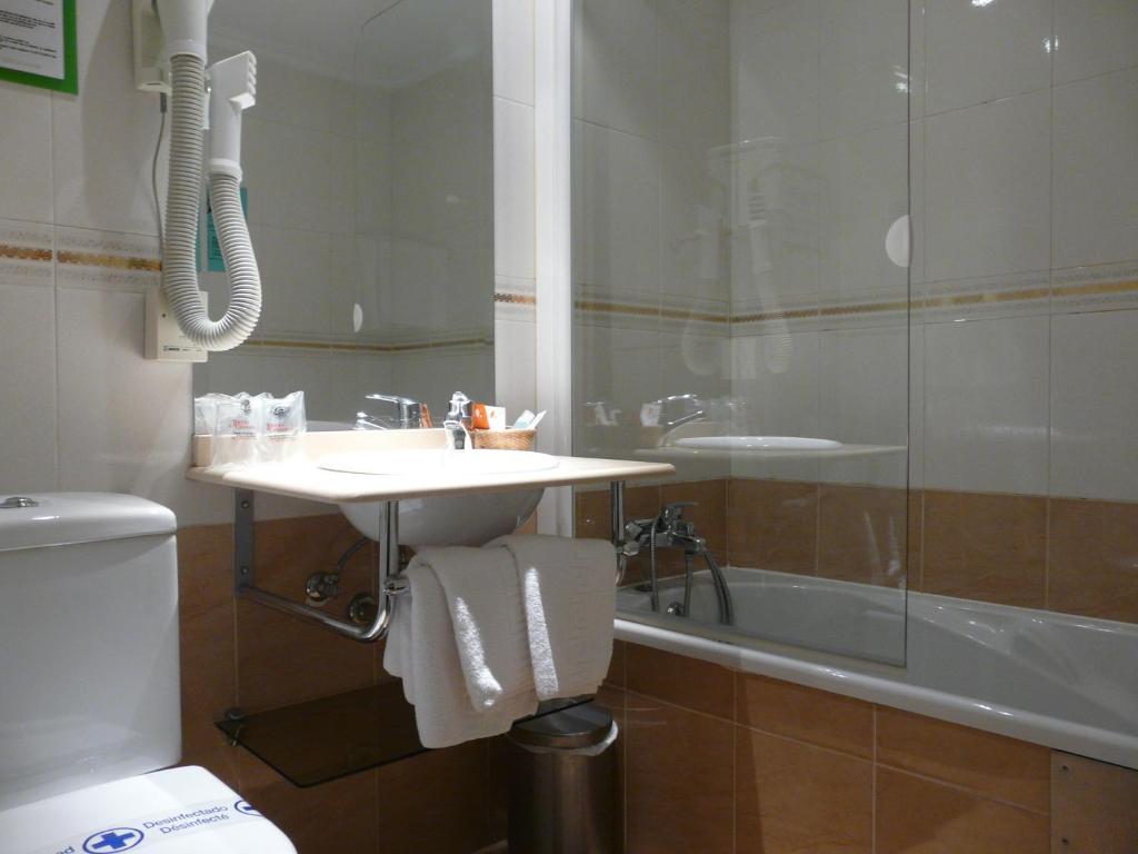 Hotel Reyes Catolicos Salamanca Szoba fotó