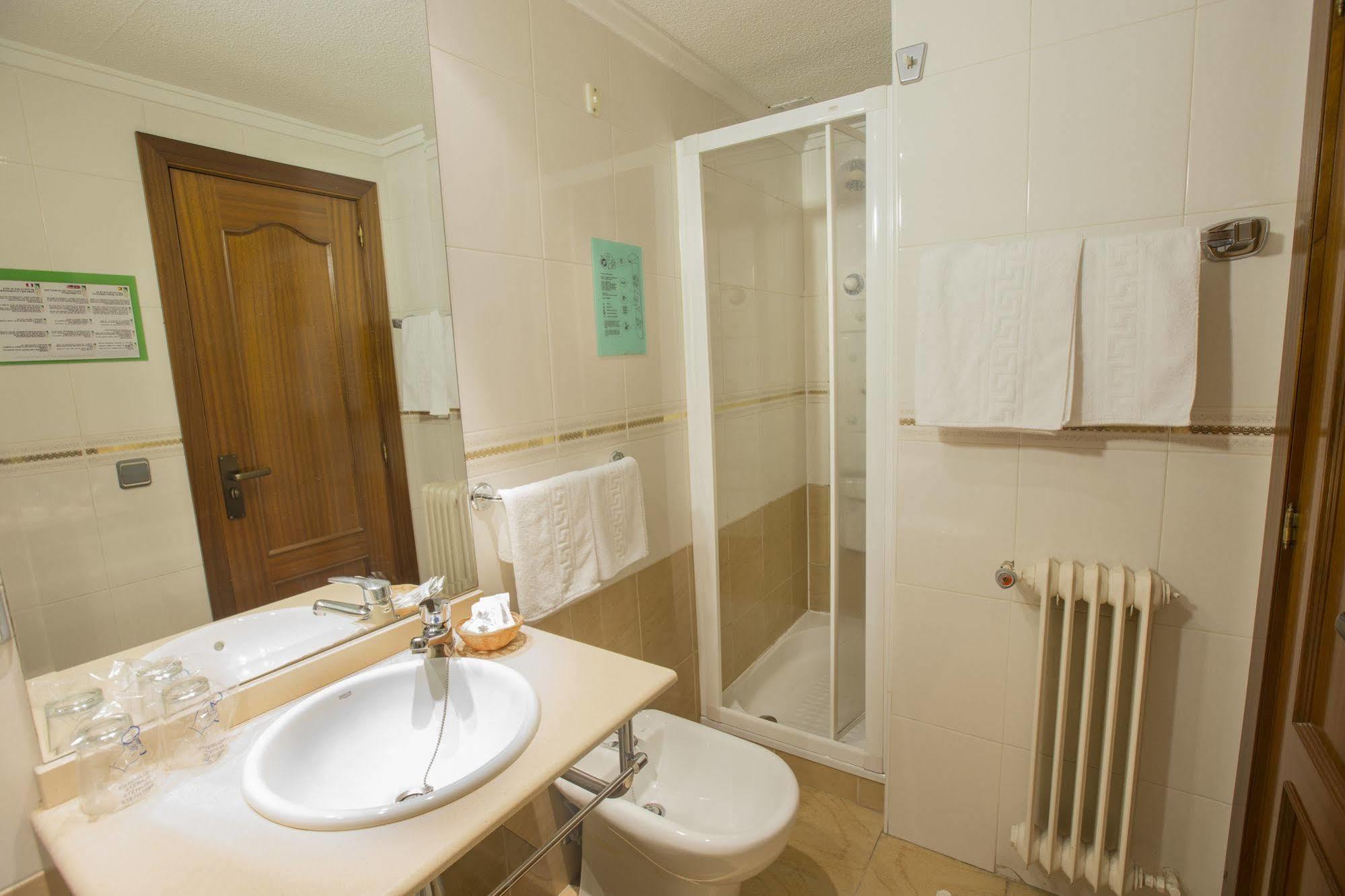 Hotel Reyes Catolicos Salamanca Kültér fotó