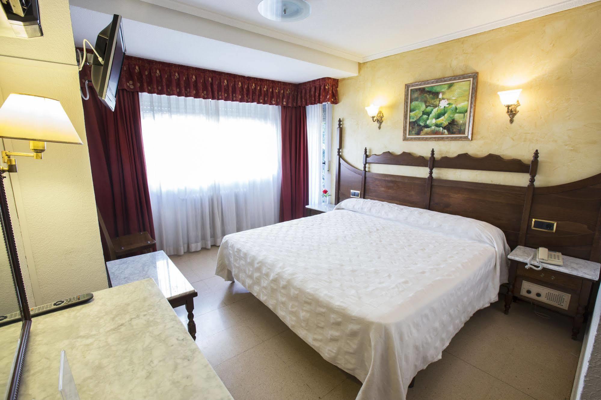Hotel Reyes Catolicos Salamanca Kültér fotó