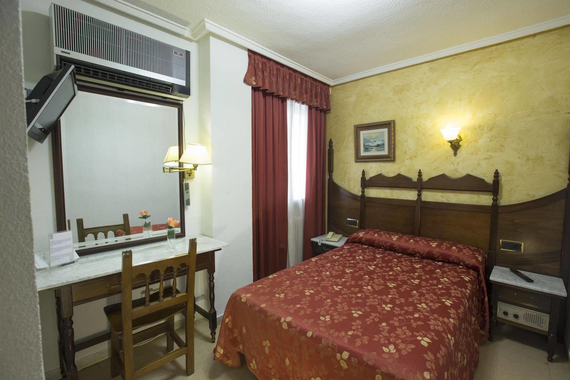 Hotel Reyes Catolicos Salamanca Kültér fotó