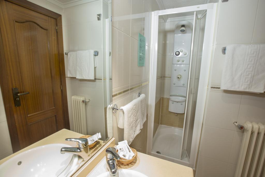 Hotel Reyes Catolicos Salamanca Kültér fotó